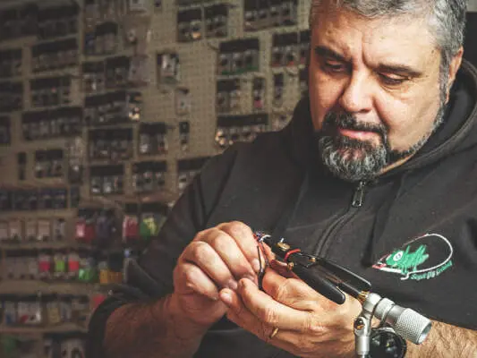 Simon Scodavolpe - Moscas MADE IN ITALY : el montaje